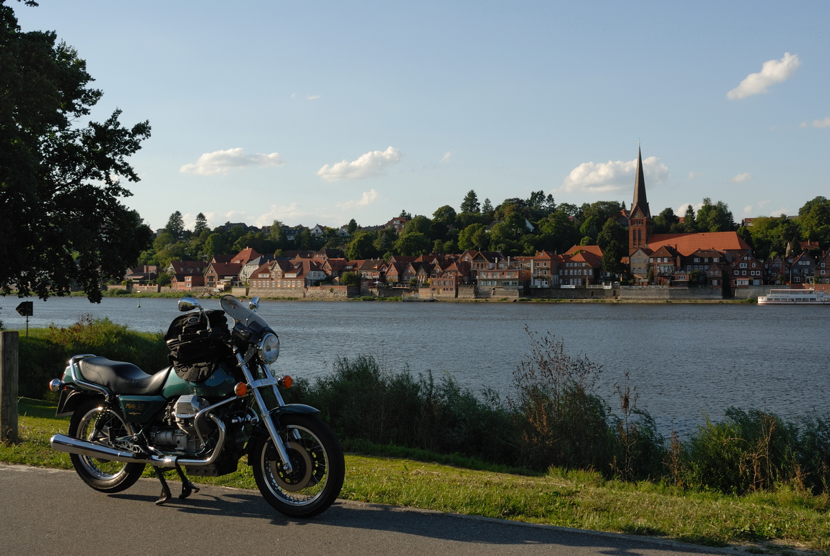 Mille GTII vor Lauenburger Altstadt1